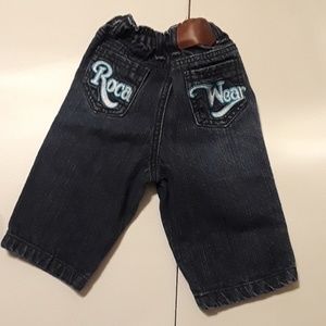 GENTLY WORN ROCAWEAR UNISEX JEANS
